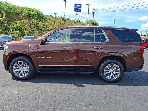 Used 2022 GMC Yukon SLT w/ SLT Luxury Package image 5