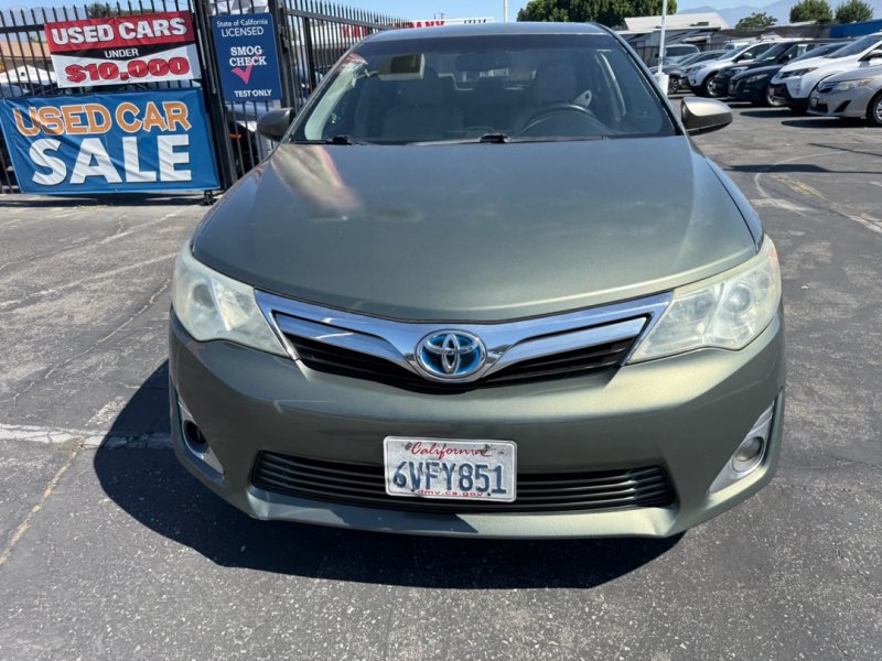 Used 2012 Toyota Camry XLE w/ Leather Pkg FWD image 3