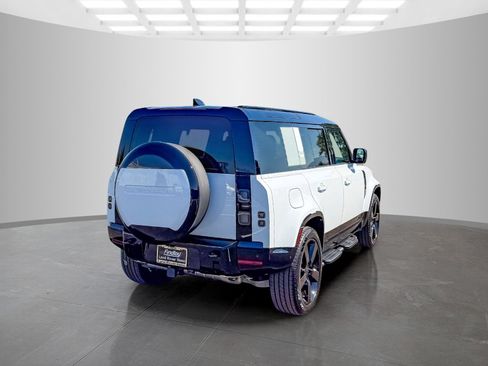 New 2026 Land Rover Defender 110 X-Dynamic SE AWD/4WD image 5