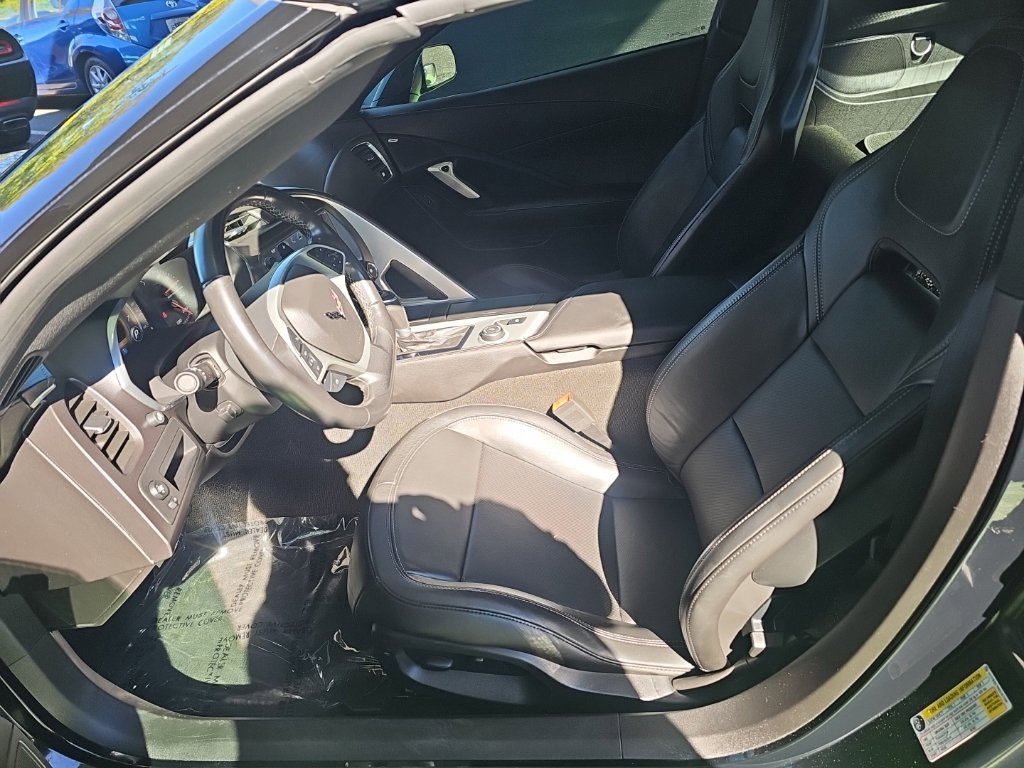 Used 2017 Chevrolet Corvette Stingray Coupe w/ 1LT RWD image 20