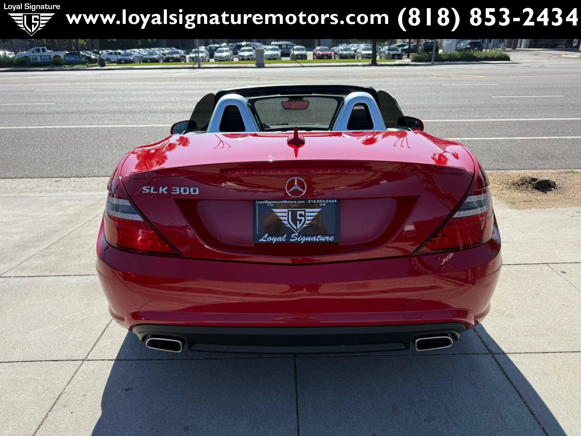 Used 2016 Mercedes-Benz SLK 300 image 6