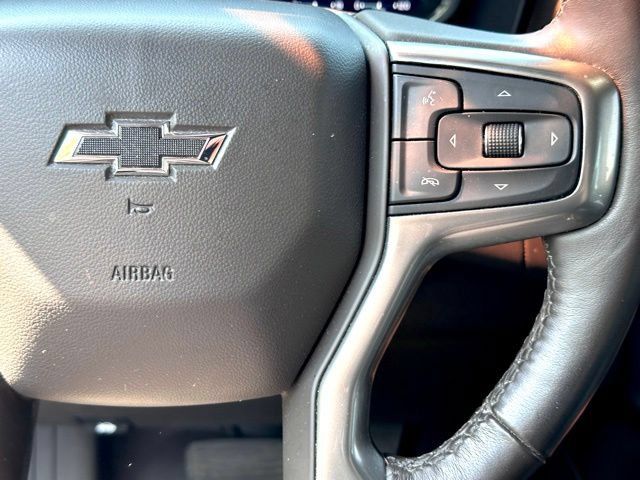 Used 2022 Chevrolet Tahoe Z71 w/ Z71 Off-Road Package AWD/4WD image 18
