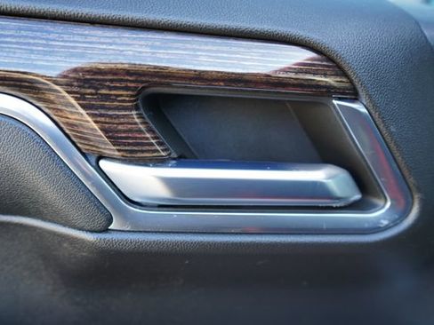 Used 2024 GMC Sierra 1500 Elevation image 40