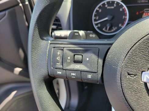 Used 2024 Nissan Rogue S FWD image 25