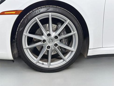 Certified 2023 Porsche 911 Carrera RWD image 11