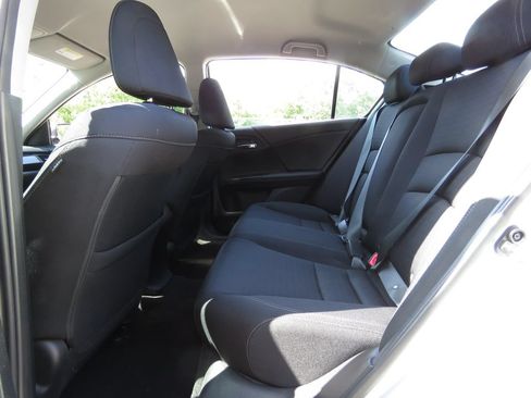 Used 2015 Honda Accord Sport image 19
