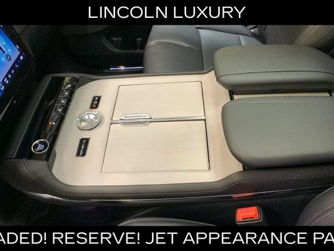 Used 2025 Lincoln Navigator Reserve w/ Jet Appearance Package AWD/4WD image 49