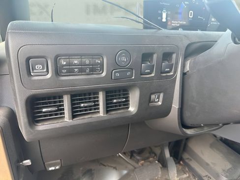 Used 2024 Chevrolet Brightdrop 600 w/ Battery Pack, Max Range AWD/4WD image 10