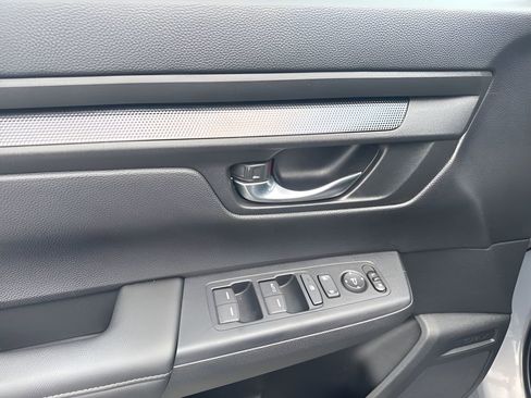 Used 2025 Honda CR-V LX image 23