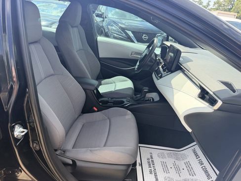 Used 2025 Toyota Corolla SE FWD image 22