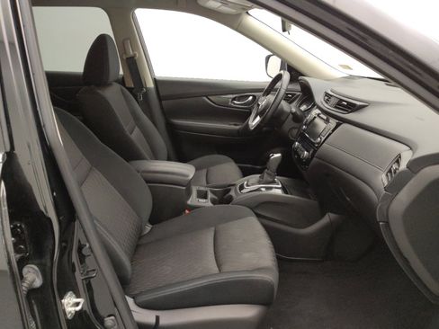 Used 2020 Nissan Rogue SV image 21