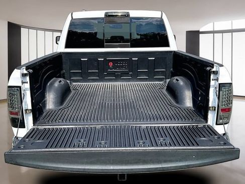 Used 2015 RAM 1500 Classic SLT RWD image 7