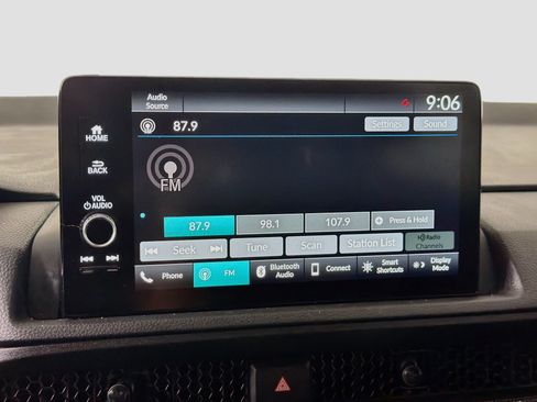 Used 2025 Nissan Sentra SV FWD image 21