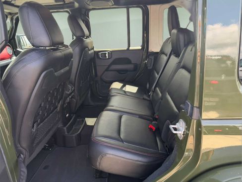 Used 2021 Jeep Wrangler Unlimited Rubicon AWD/4WD image 40