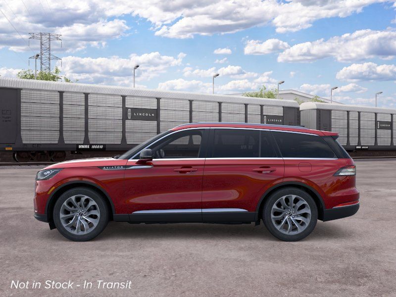 New 2026 Lincoln Aviator AWD image 3