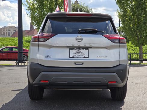 Used 2023 Nissan Rogue SV AWD/4WD image 22