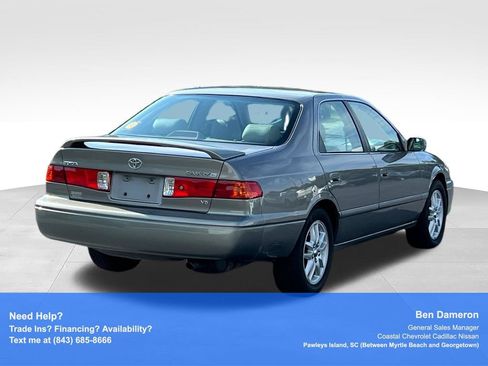 Used 2000 Toyota Camry XLE w/ Value Pkg 2 FWD image 5