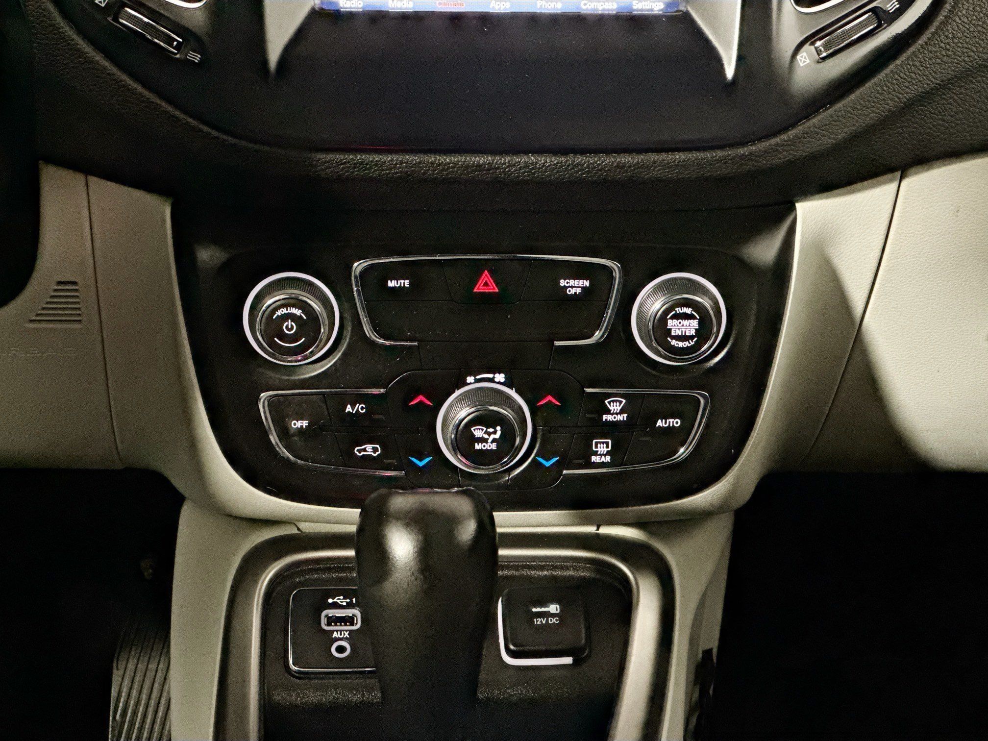 Used 2021 Jeep Compass Latitude FWD image 31