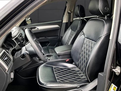 Used 2021 Volkswagen Atlas S image 21