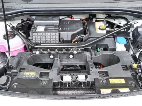 Certified 2025 Volkswagen ID.4 Pro RWD image 35