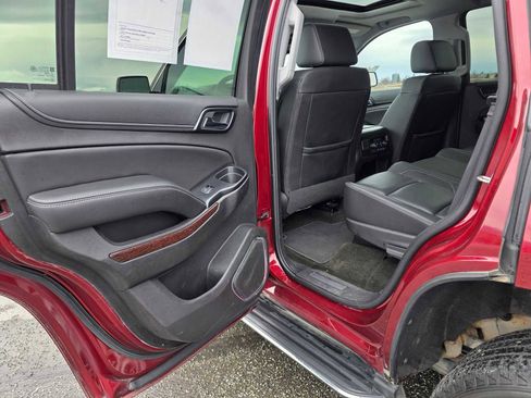 Used 2018 GMC Yukon SLT w/ Open Road Package AWD/4WD image 17