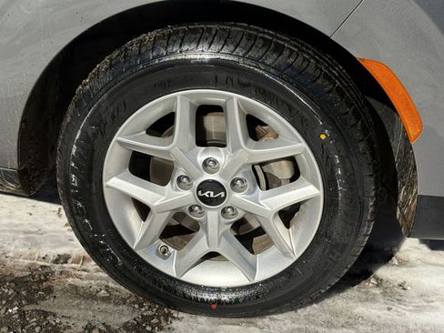 Used 2025 Kia Soul LX w/ LX Technology Package image 28