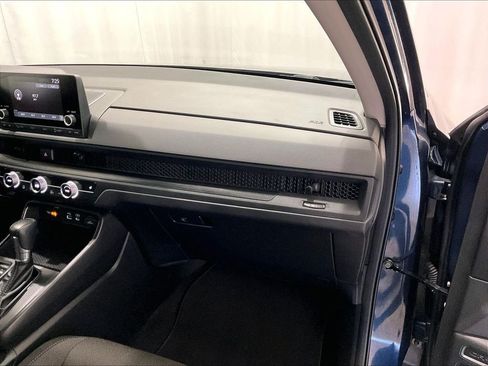 Used 2024 Honda CR-V EX image 13