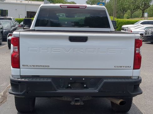 Used 2024 Chevrolet Silverado 2500 Custom w/ Custom Value Package AWD/4WD image 9