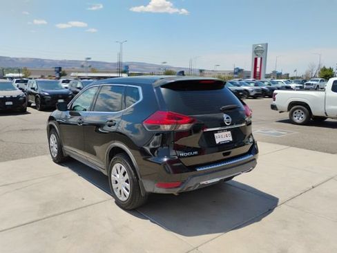 Used 2017 Nissan Rogue S AWD/4WD image 7