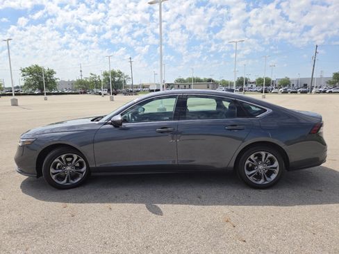 Used 2023 Honda Accord EX image 14