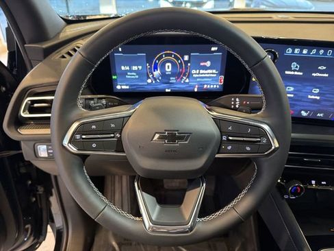 New 2026 Chevrolet Traverse LT w/ Midnight/Sport Edition FWD image 34