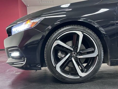 Used 2018 Honda Accord Sport image 12
