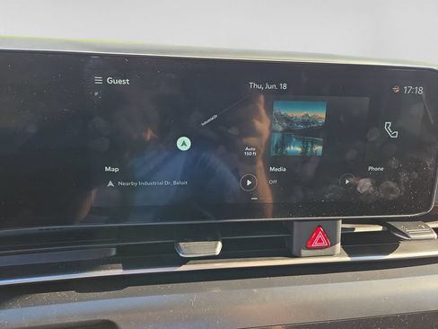 Used 2026 Kia Carnival FWD image 26