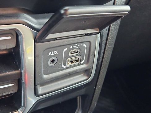 Used 2022 Jeep Wrangler Unlimited Sahara w/ LED Lighting Group image 18