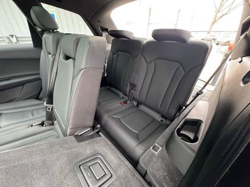 Used 2021 Audi Q7 3.0T Premium image 10
