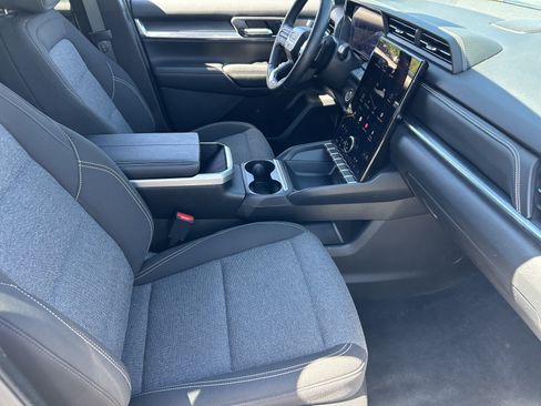 Used 2025 GMC Terrain Elevation AWD/4WD image 12