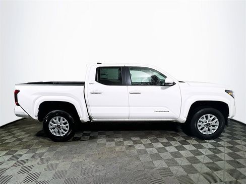 New 2026 Toyota Tacoma SR5 image 9