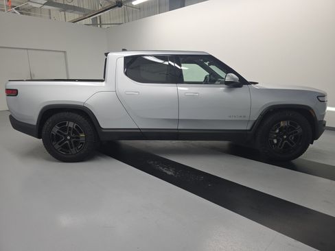 Used 2024 Rivian R1T Adventure AWD/4WD image 6