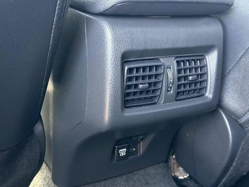 Used 2025 Toyota Camry SE w/ Convenience Package FWD image 18