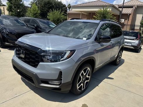 Used 2023 Honda Passport Elite image 3