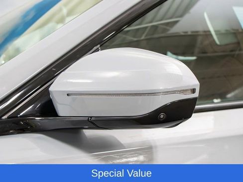 Used 2025 BMW 760i xDrive AWD/4WD image 2