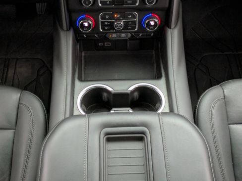 Used 2023 Chevrolet Tahoe Z71 w/ Luxury Package image 6