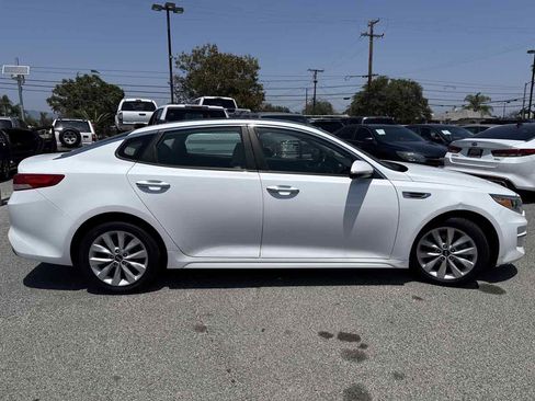 Used 2016 Kia Optima EX w/ Premium Package FWD image 3
