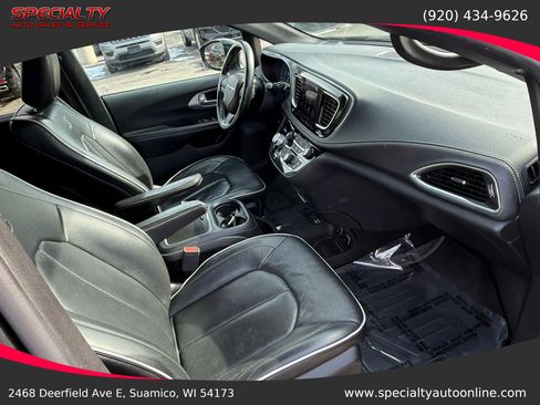 Used 2019 Chrysler Pacifica Limited w/ S Appearance Package image 15