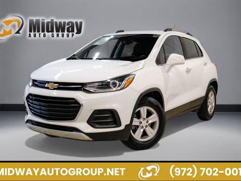 Used 2020 Chevrolet Trax LT w/ LT Convenience Package image 1