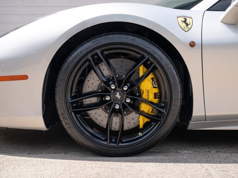 Used 2017 Ferrari 488 Spider RWD image 15