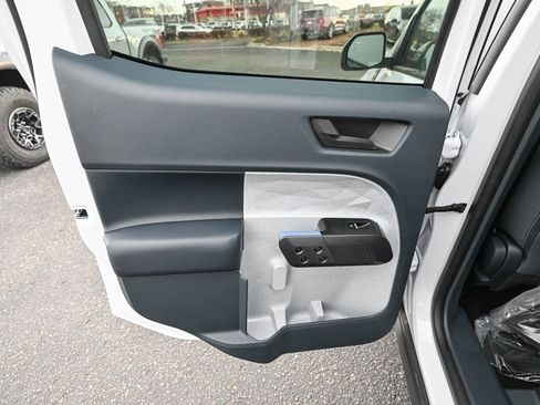 New 2025 Ford Maverick XLT image 19