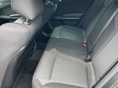 Used 2018 Dodge Charger SXT Plus RWD image 6