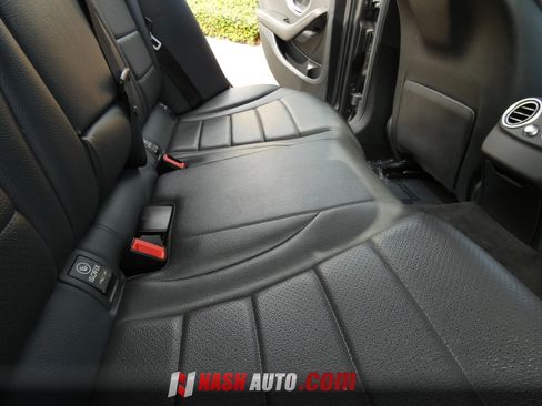 Used 2019 Mercedes-Benz C 300 Sedan image 33
