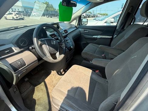 Used 2011 Honda Odyssey LX image 5